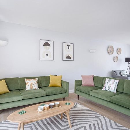 3 Bedroom Jesus Green Townhouse With Parking CBG Εξωτερικό φωτογραφία
