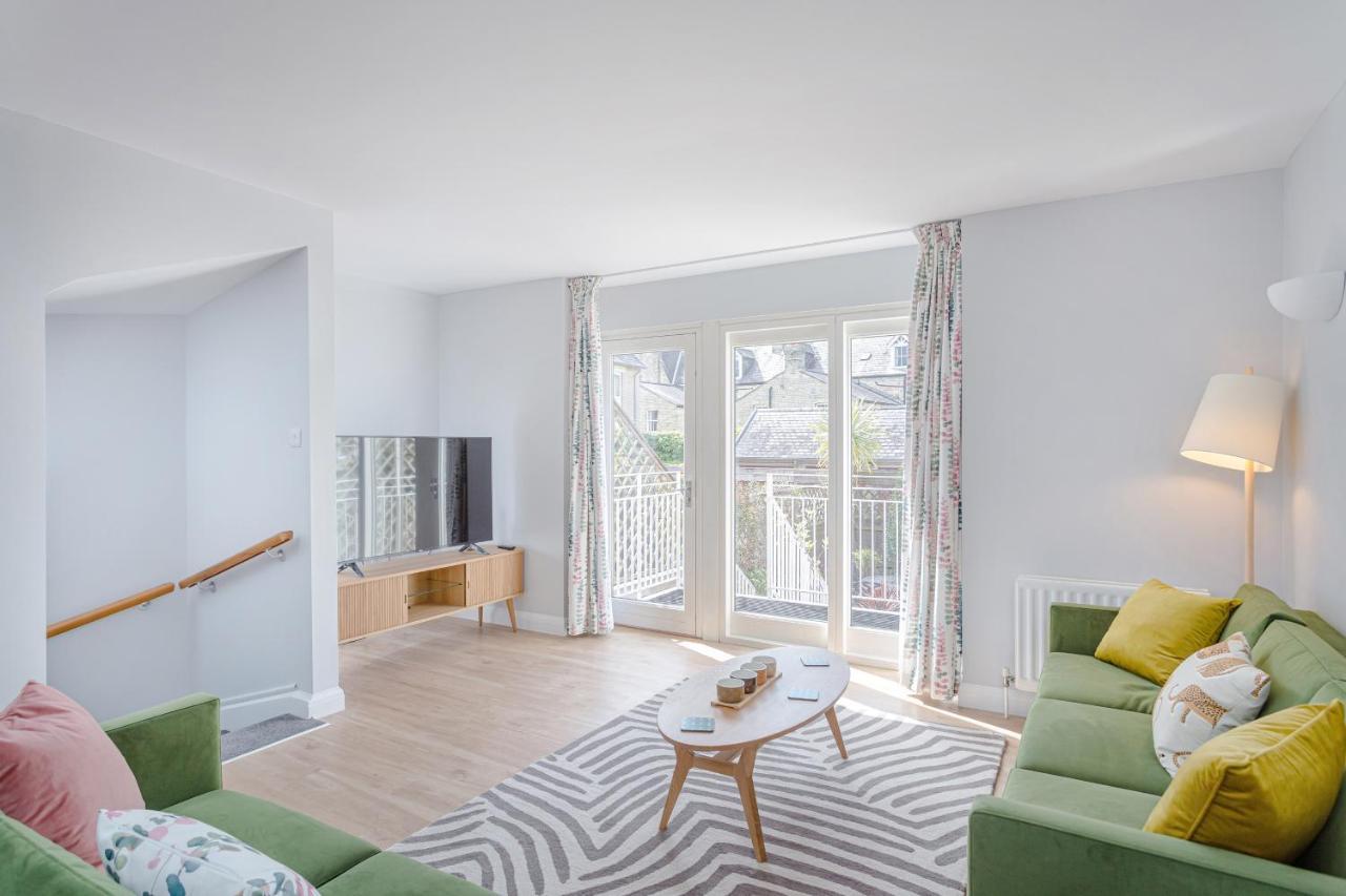 3 Bedroom Jesus Green Townhouse With Parking CBG Εξωτερικό φωτογραφία