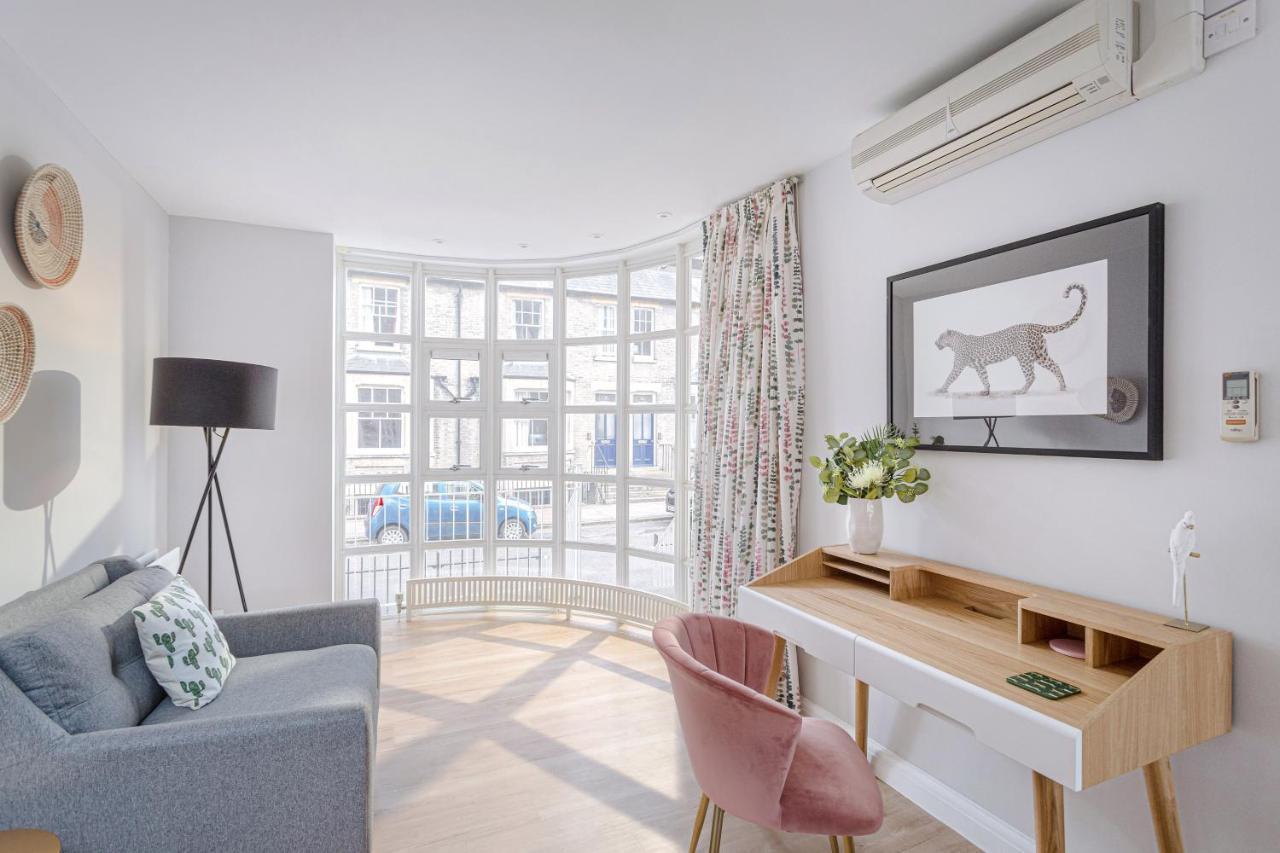 3 Bedroom Jesus Green Townhouse With Parking CBG Εξωτερικό φωτογραφία