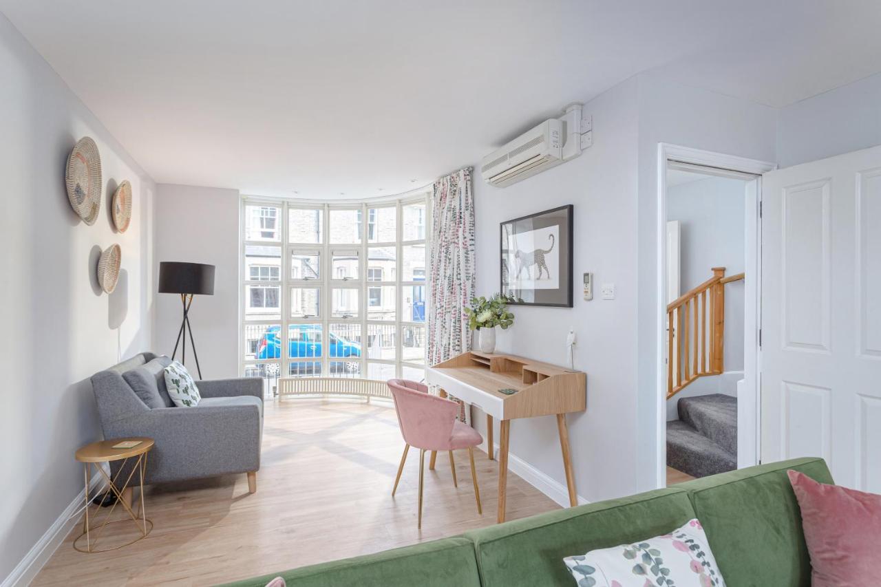 3 Bedroom Jesus Green Townhouse With Parking CBG Εξωτερικό φωτογραφία