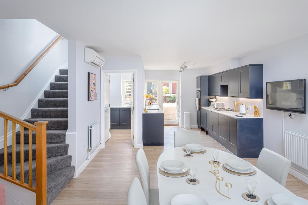3 Bedroom Jesus Green Townhouse With Parking CBG Εξωτερικό φωτογραφία