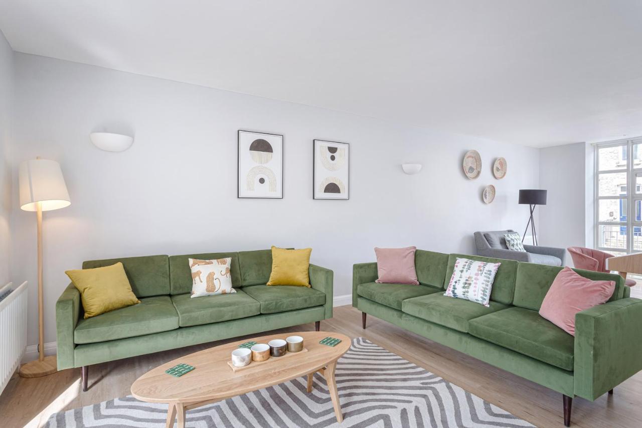 3 Bedroom Jesus Green Townhouse With Parking CBG Εξωτερικό φωτογραφία