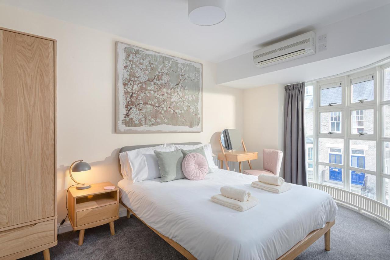 3 Bedroom Jesus Green Townhouse With Parking CBG Εξωτερικό φωτογραφία